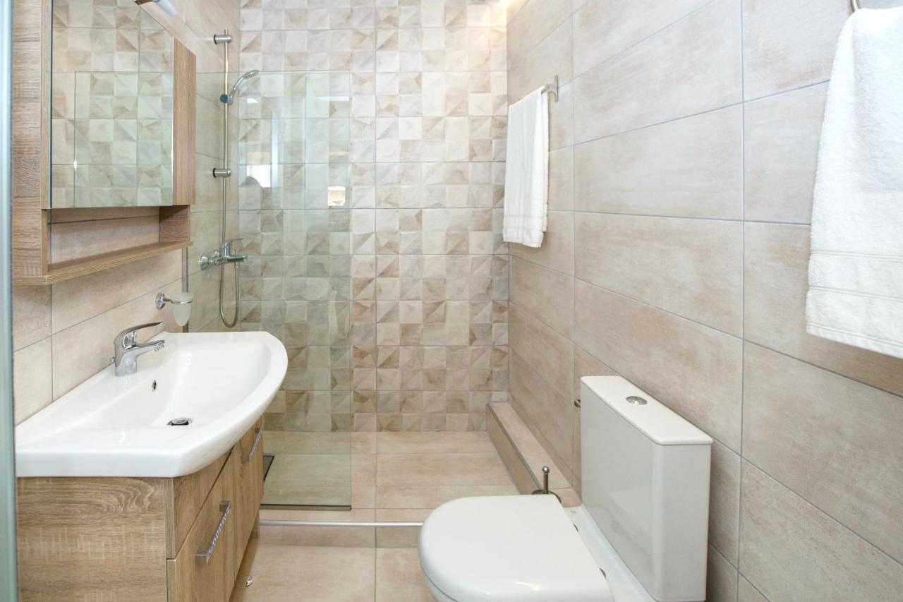 Οniro Comfort Living Ioánnina Exteriör bild