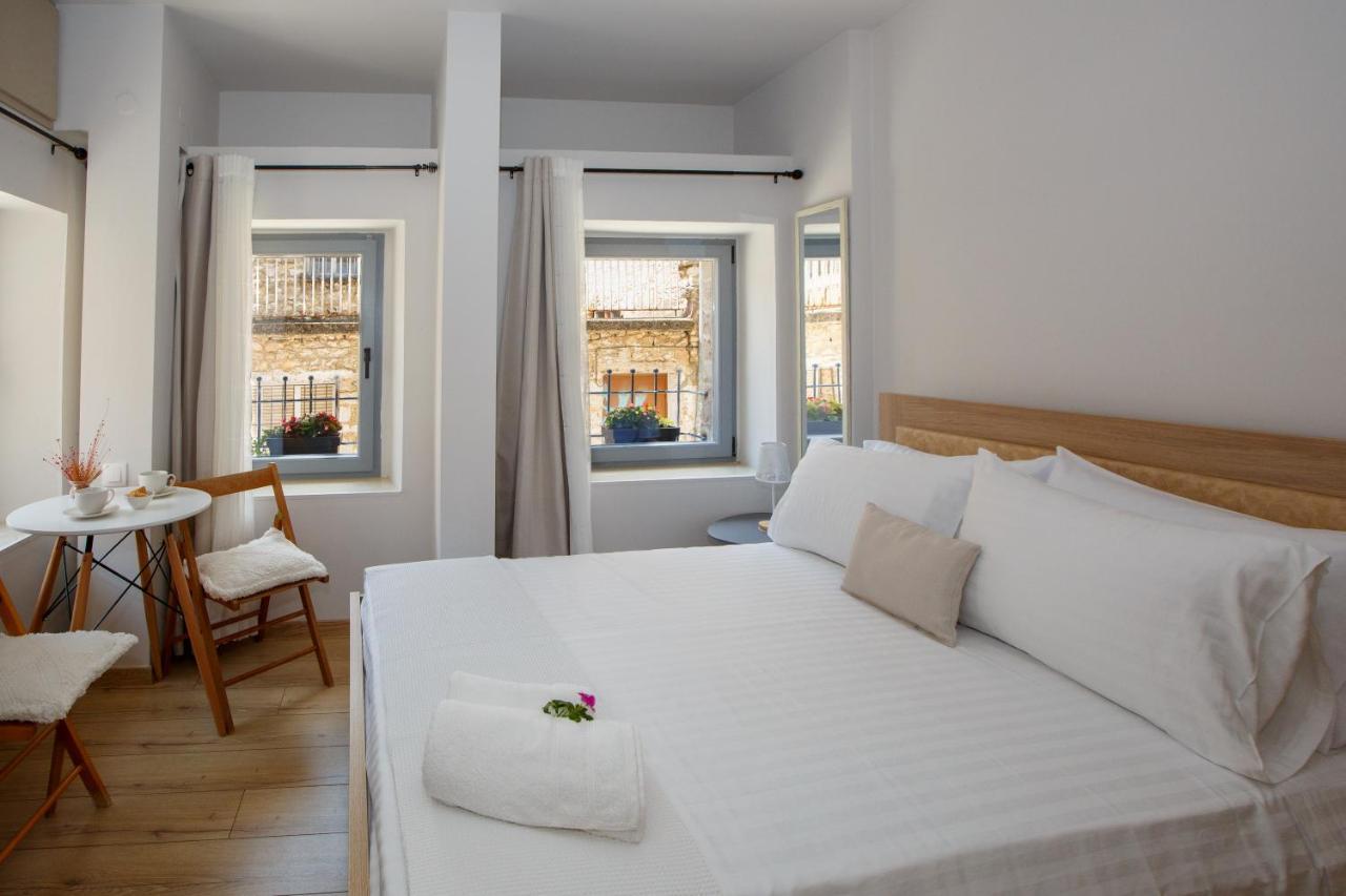 Οniro Comfort Living Ioánnina Exteriör bild