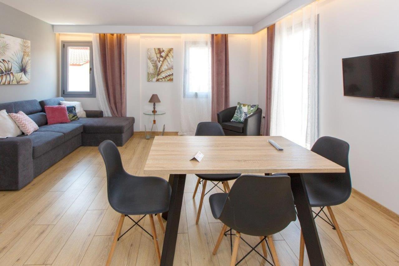 Οniro Comfort Living Ioánnina Exteriör bild