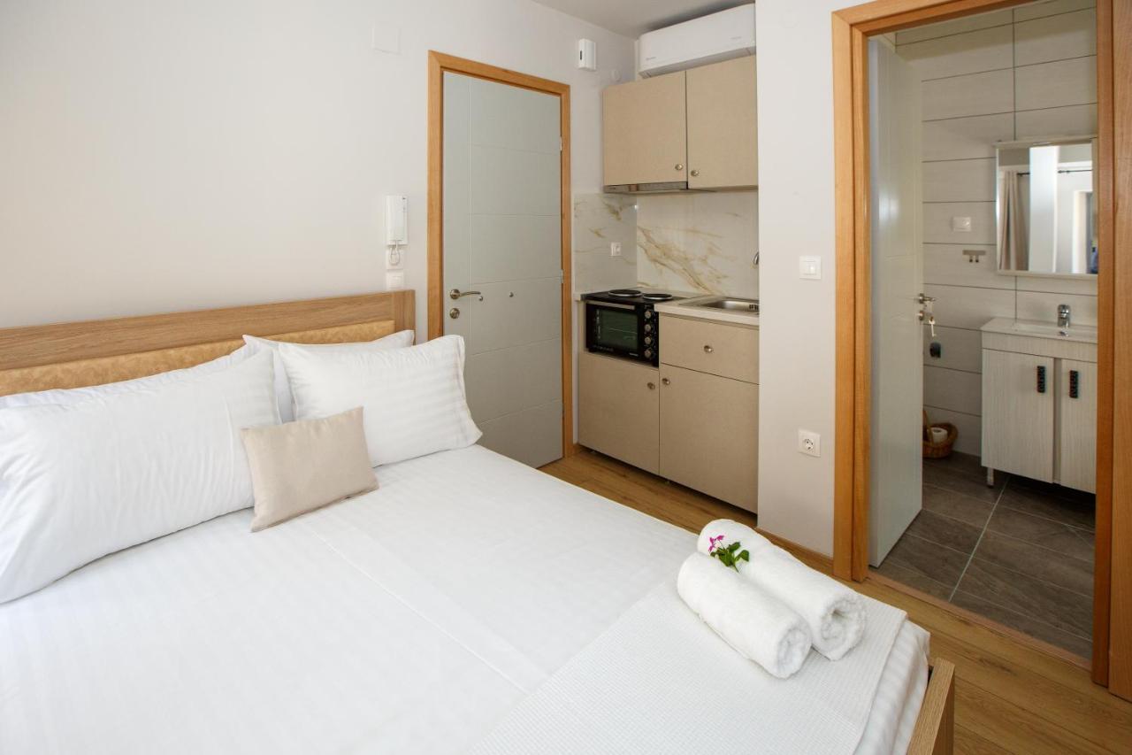 Οniro Comfort Living Ioánnina Exteriör bild