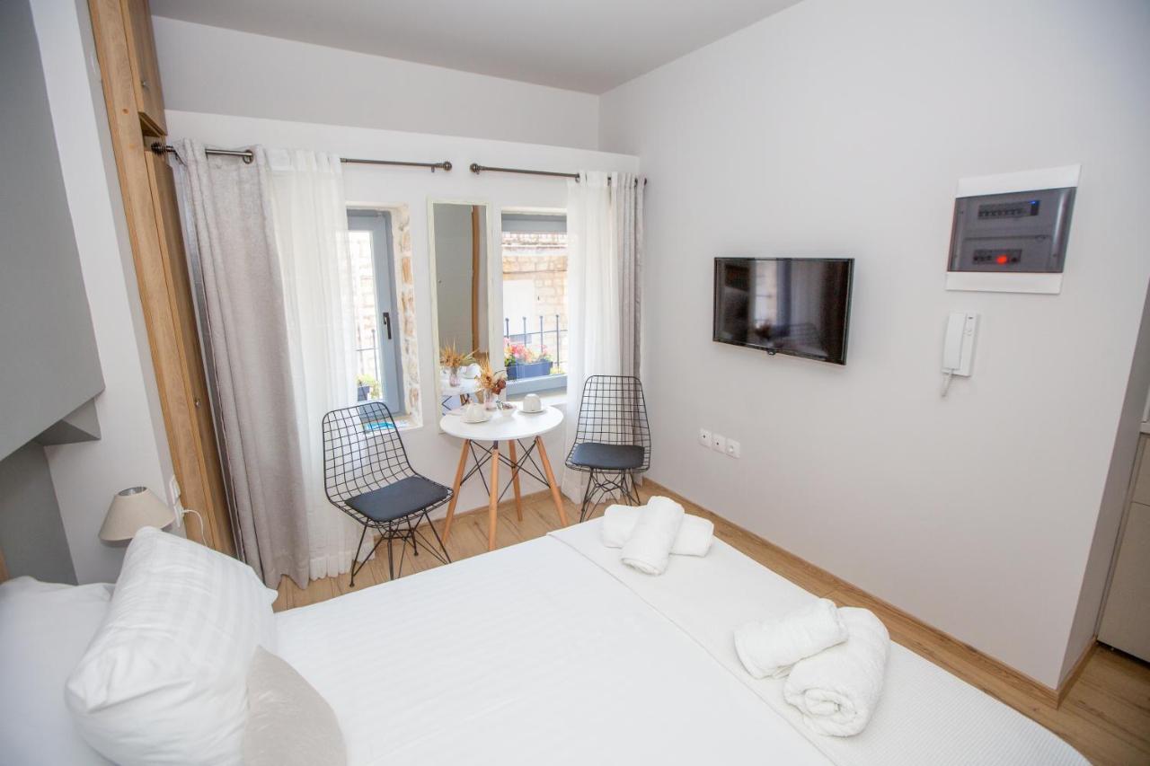 Οniro Comfort Living Ioánnina Exteriör bild