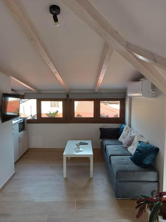 Οniro Comfort Living Ioánnina Exteriör bild